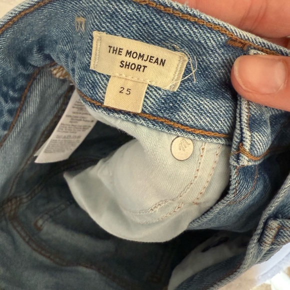 Madewell Mom Jean Shorts Distressed High-Waisted - Picture 3 of 4